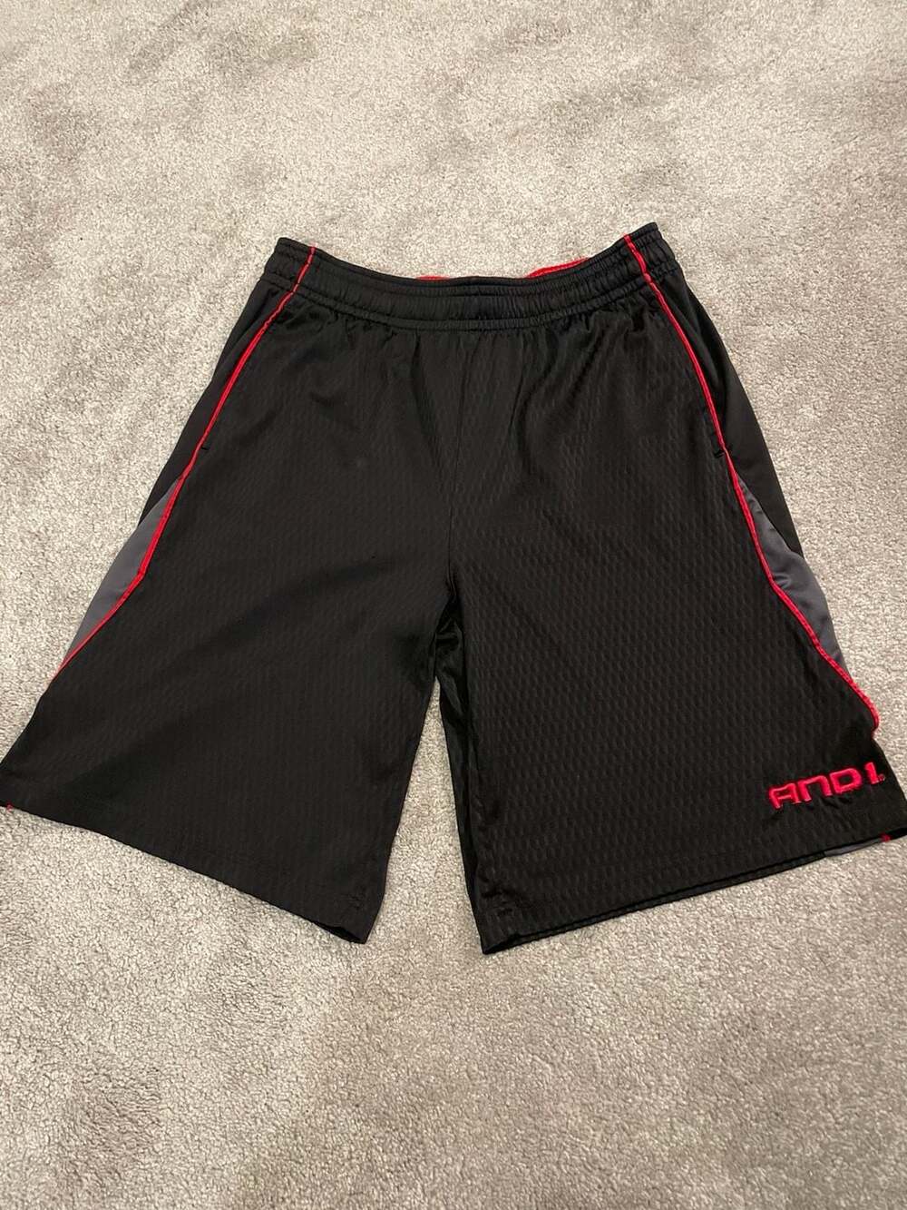AND1 Men's Basketball Shorts Black Red Grey Size Small